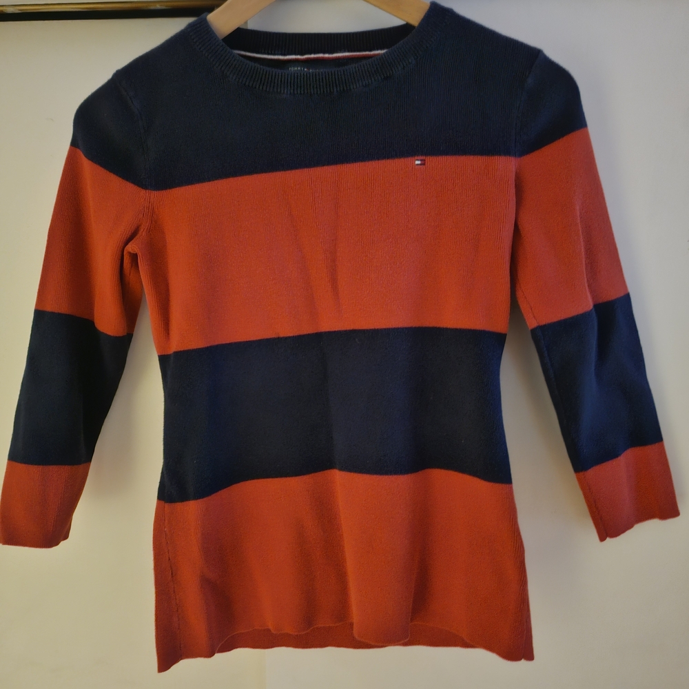 Tommy Hilfiger Women's Red and Navy Striped Sweater